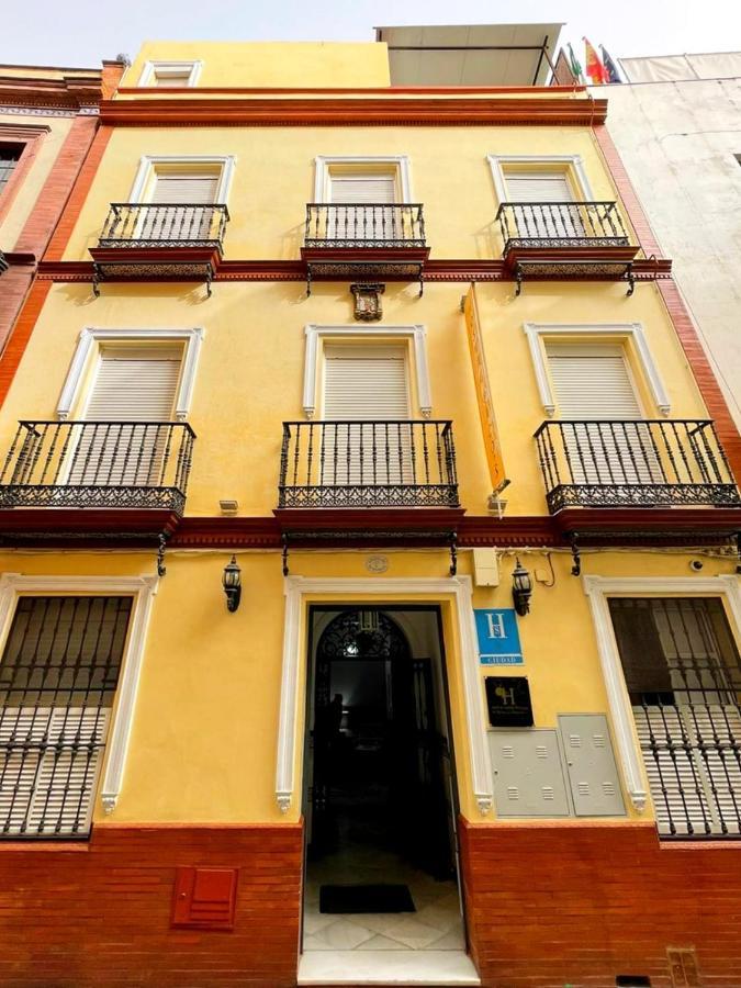 Hostal Paco'S Севилья Экстерьер фото The house of Cervantes in Madrid