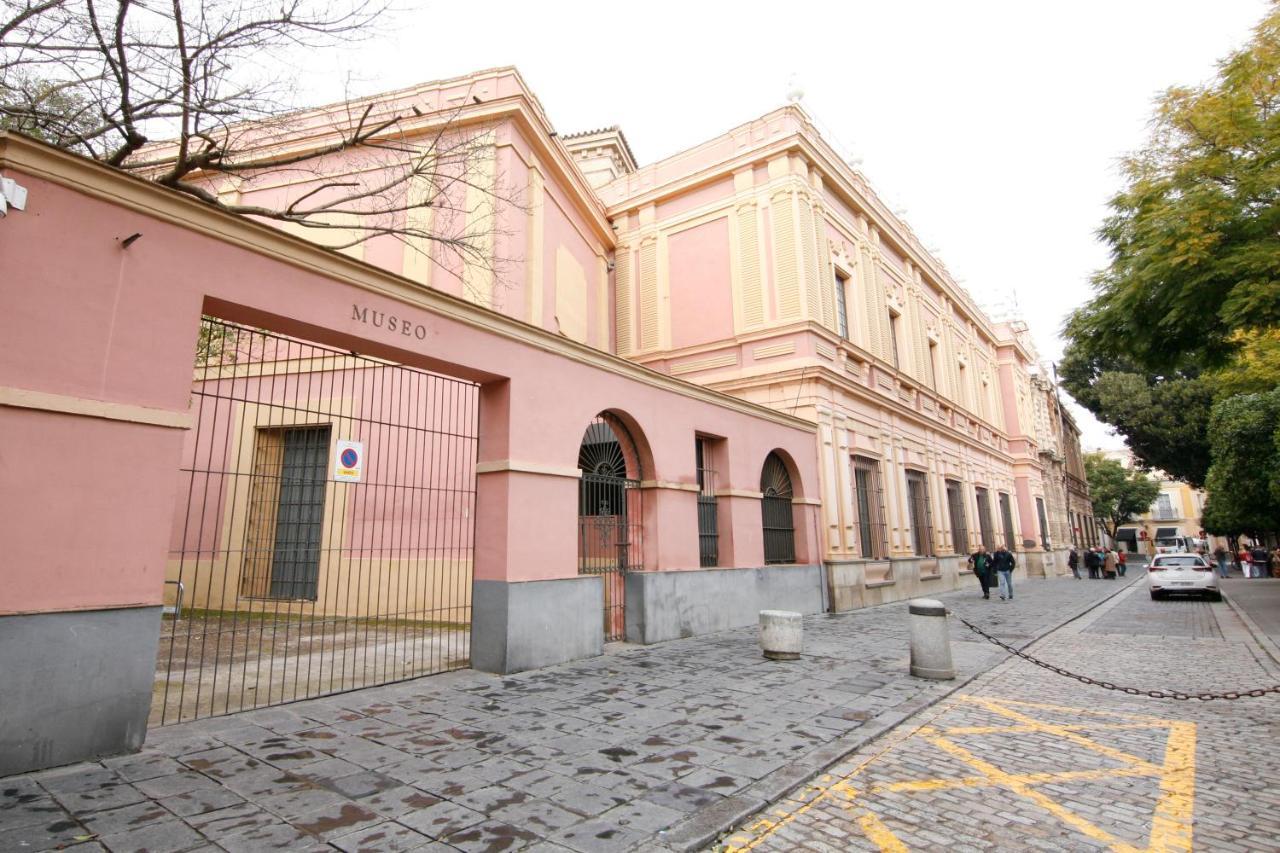 Hostal Paco'S Севилья Экстерьер фото The museum