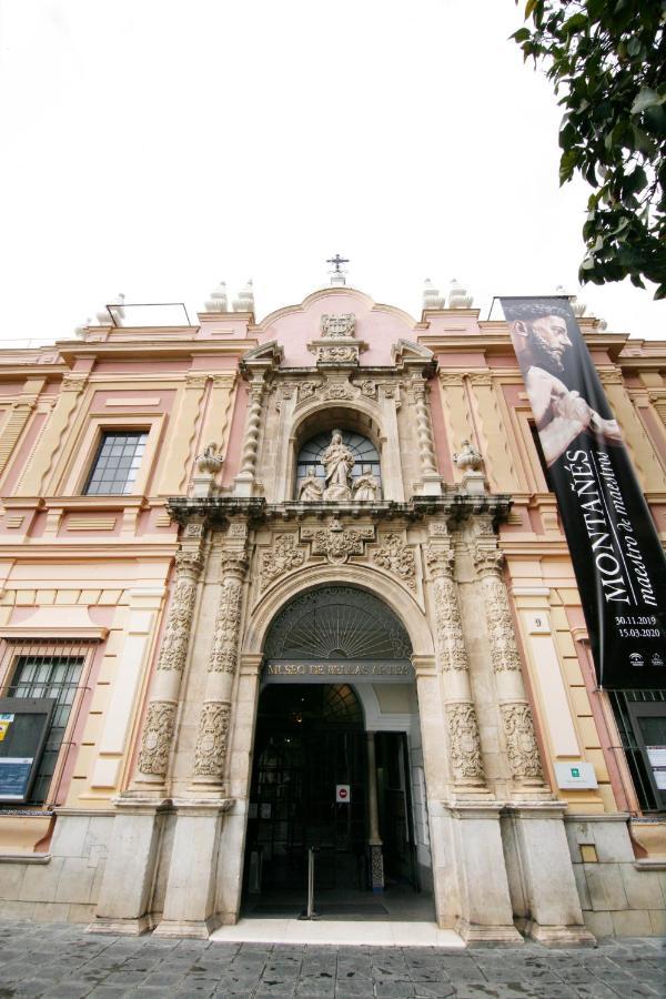 Hostal Paco'S Севилья Экстерьер фото Facade of the Museo de Arte Moderno de la Ciudad de México